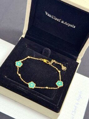 Authentic VCA 18K Gold 3 Motif Turquoise Sweet Alhambra Bracelet